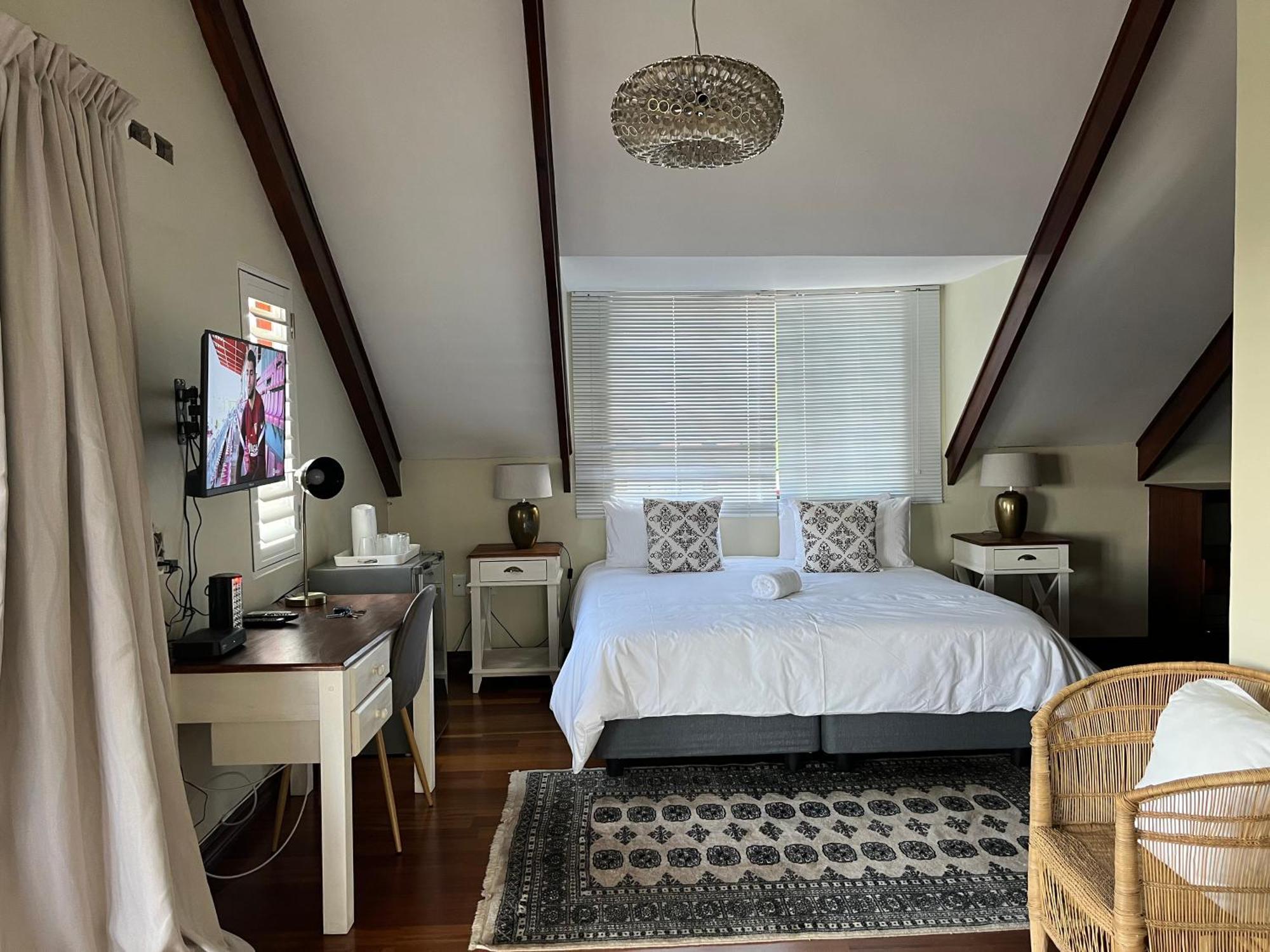 Bokamoso Views Bed & Breakfast Рустенбург Екстериор снимка